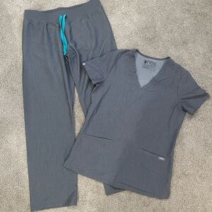 Figs casma top xs 
Livingston Pant petite small